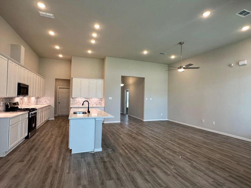 Furnished interior view inside a new home in Creekhaven, Iowa Colony (Image 12). Furnished interior view inside a new home in Creekhaven, Iowa Colony (Image 12).