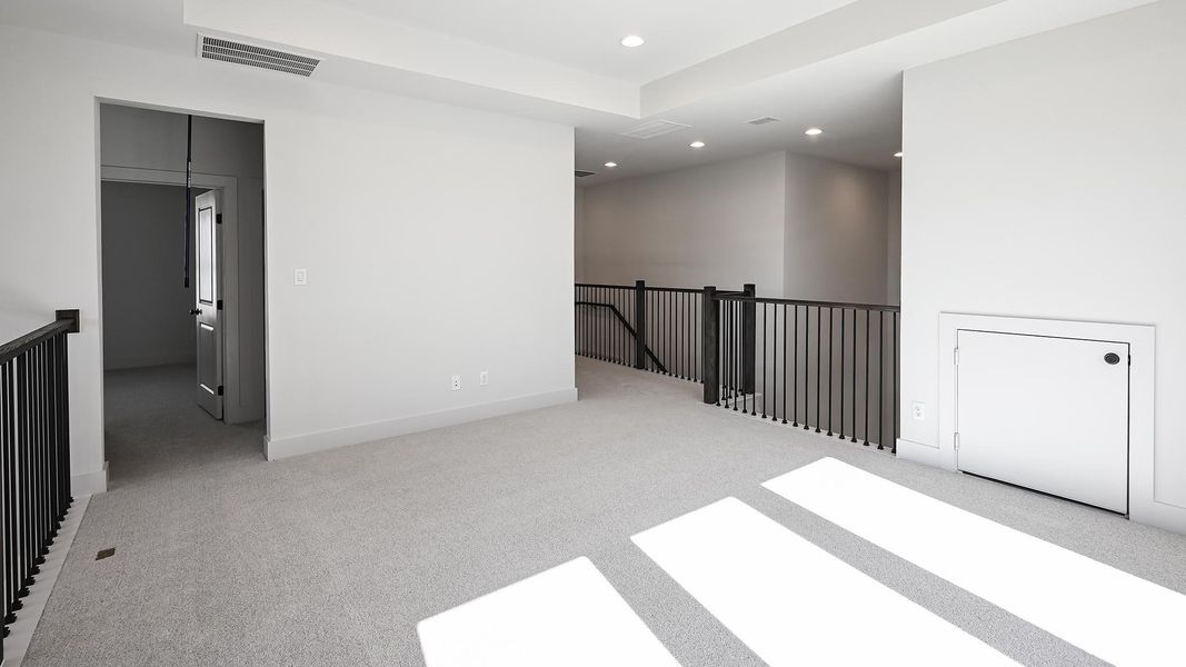 Spacious, unfurnished interior of a new home in Crosswinds 50', Kyle (Image 16).