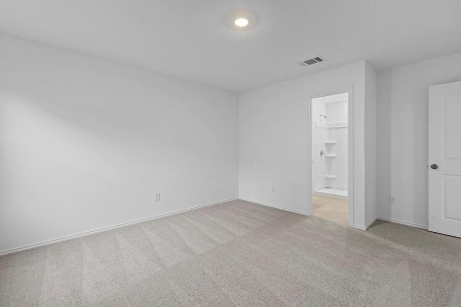 Spacious, unfurnished interior of a new home in Clayton Ranch, Copperas Cove (Image 25).
