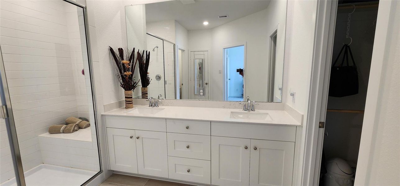 Furnished interior view inside a new home in Anniston, Katy (Image 8).
