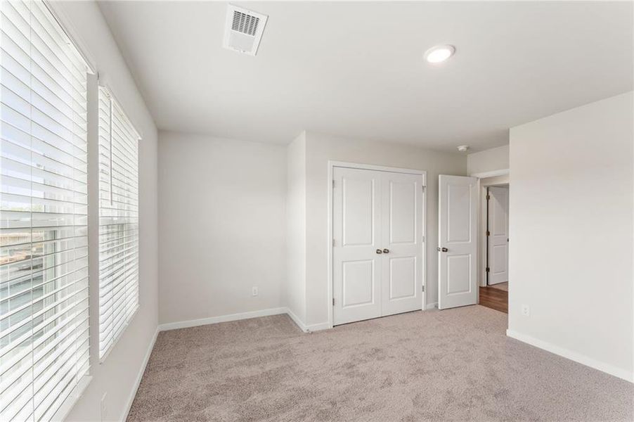 Spacious, unfurnished interior of a new home in Hawthorne Reserve, Dallas (Image 18).