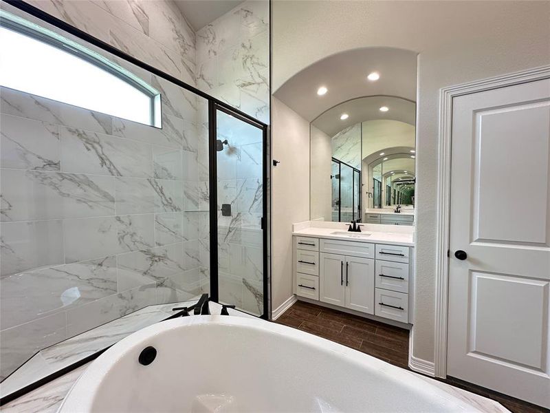 Furnished interior view inside a new home in , Lorena (Image 10).