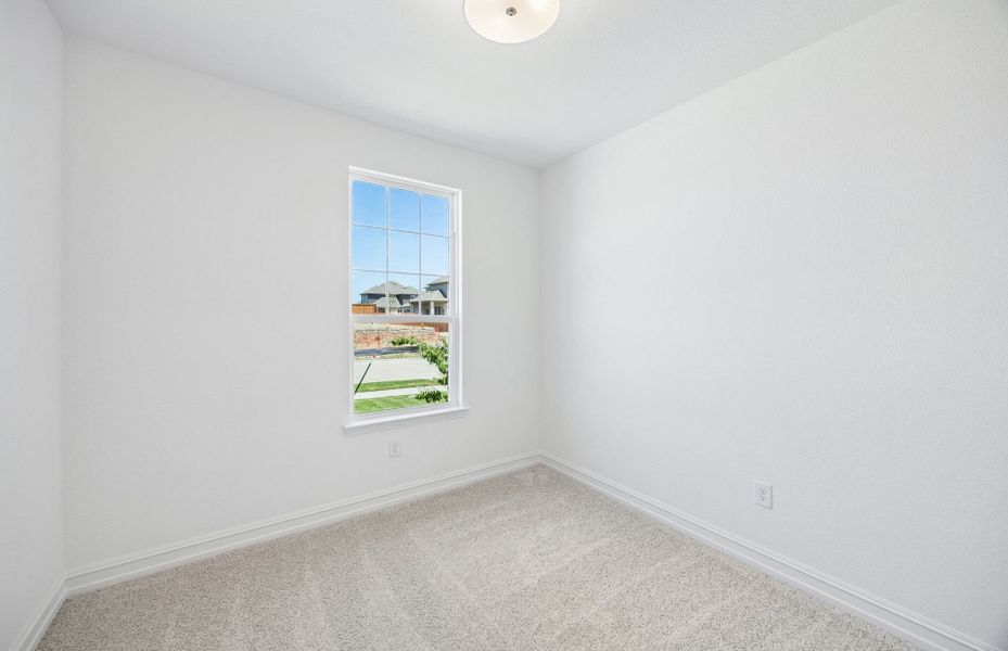 Spacious, unfurnished interior of a new home in Highland Lakes, McKinney (Image 27).