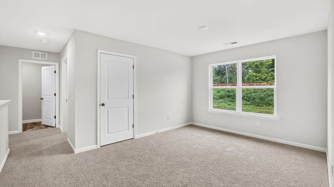 Spacious, unfurnished interior of a new home in Harrier Point, Woodruff (Image 30).