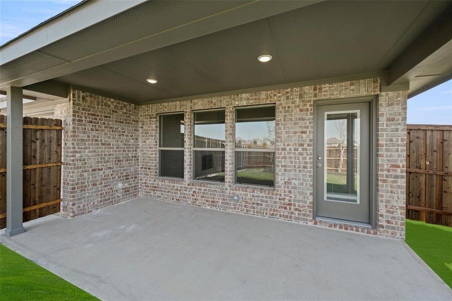 3047 Redden Patio1