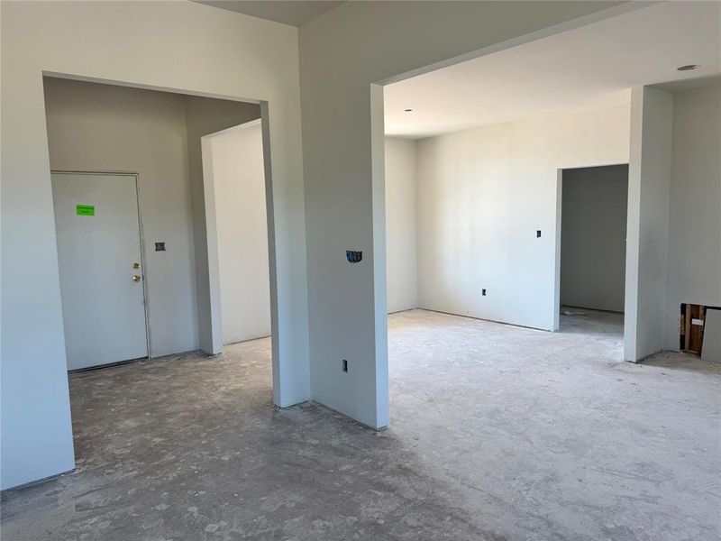 Spacious, unfurnished interior of a new home in , Tuscola (Image 10).