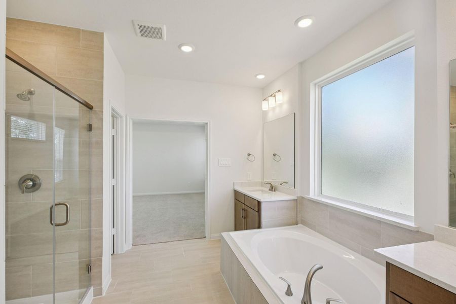 Furnished interior view inside a new home in Pinewood Trails - Luxe Series, Atascocita (Image 17).