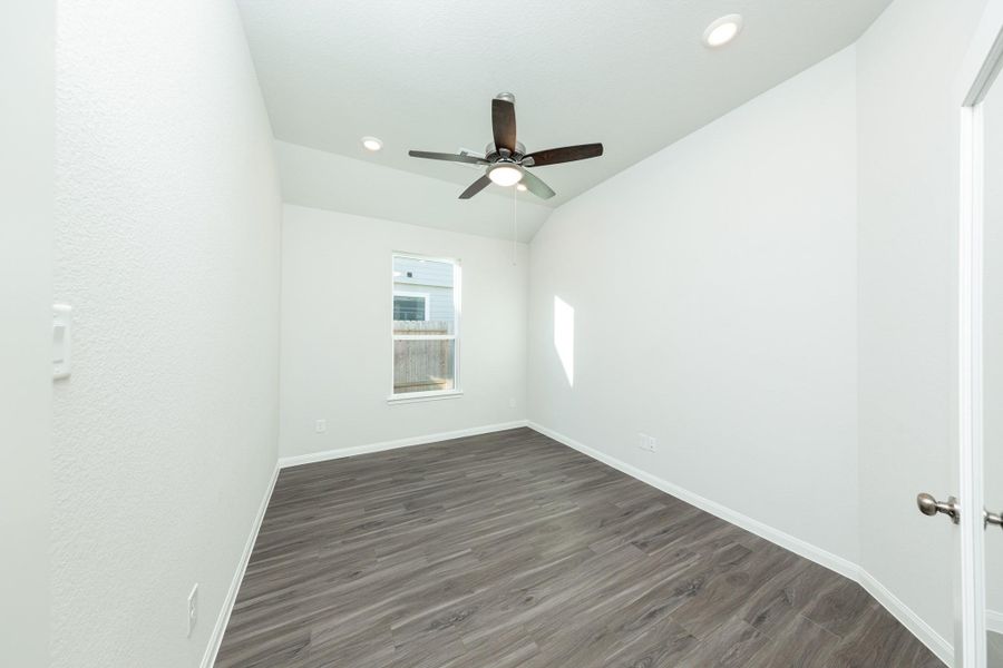 Spacious, unfurnished interior of a new home in Bluestem, Brookshire (Image 20). Spacious, unfurnished interior of a new home in Bluestem, Brookshire (Image 20).