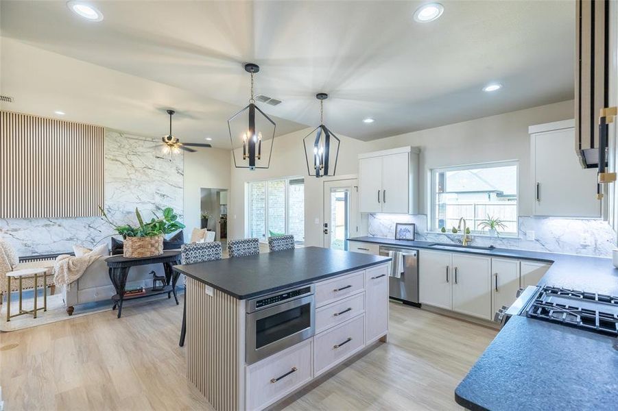 Furnished interior view inside a new home in , Abilene (Image 35).