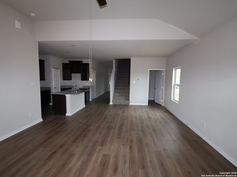 Spacious, unfurnished interior of a new home in Agave, San Antonio (Image 20).