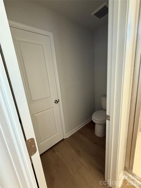 Spacious, unfurnished interior of a new home in Piper Creek, Newton (Image 13).