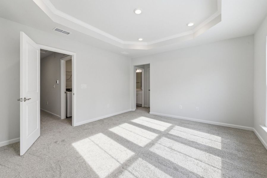 Spacious, unfurnished interior of a new home in Flemingfield, Greensboro (Image 23).