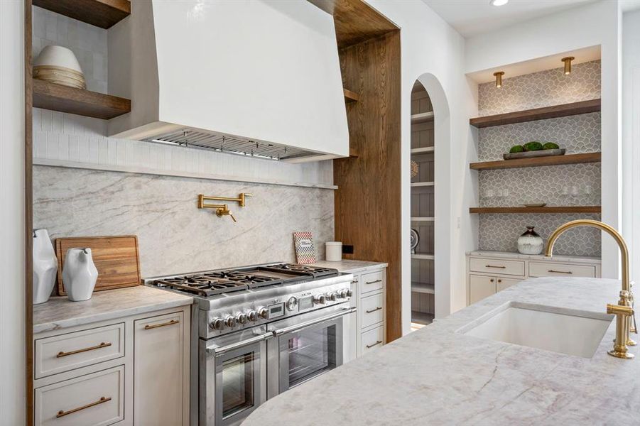 Furnished interior view inside a new home in , Dallas (Image 8). Furnished interior view inside a new home in , Dallas (Image 8).