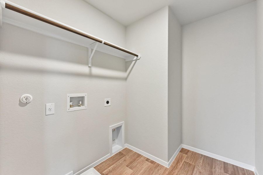 Spacious, unfurnished interior of a new home in Hymeadow, San Marcos (Image 28). Spacious, unfurnished interior of a new home in Hymeadow, San Marcos (Image 28).