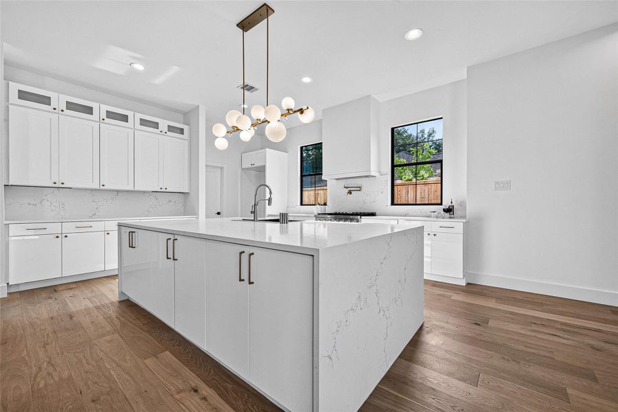 Beautiful large island with storage on both sides. Beautiful large island with storage on both sides.
