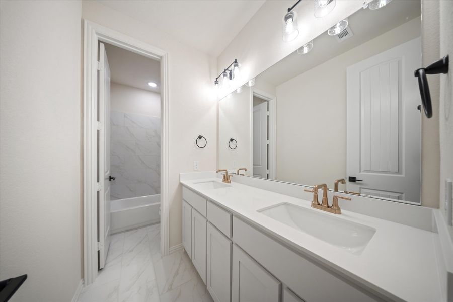 Furnished interior view inside a new home in Vista Oaks Estates, Royse City (Image 17).