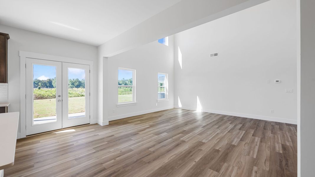 Representative unfurnished interior of a home built from the Lynnbrook by D.R. Horton in Harbor Crest, Ooltewah (Image 20).