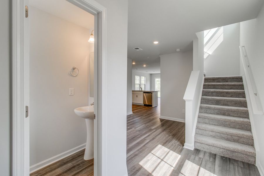Spacious, unfurnished interior of a new home in Bluefield, Lexington (Image 14).