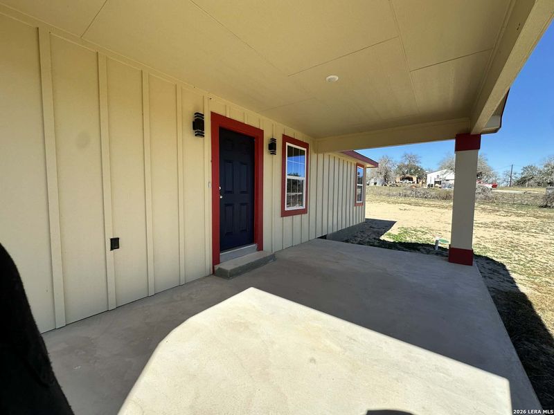Exterior details and patio area of a home in , Floresville (Image 19).