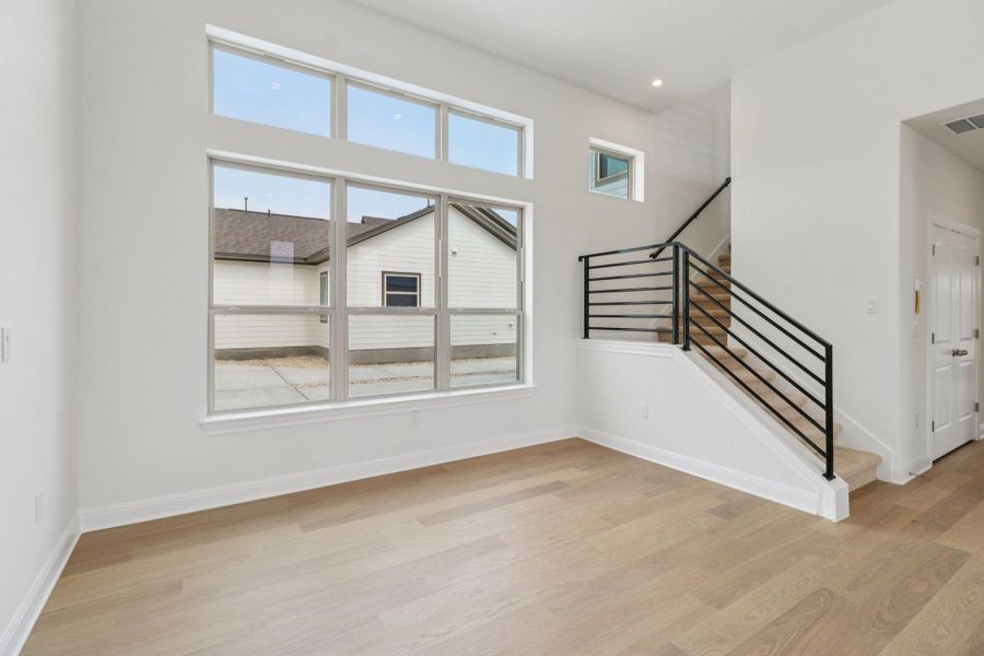Spacious, unfurnished interior of a new home in Sage Hollow, Kyle (Image 10).