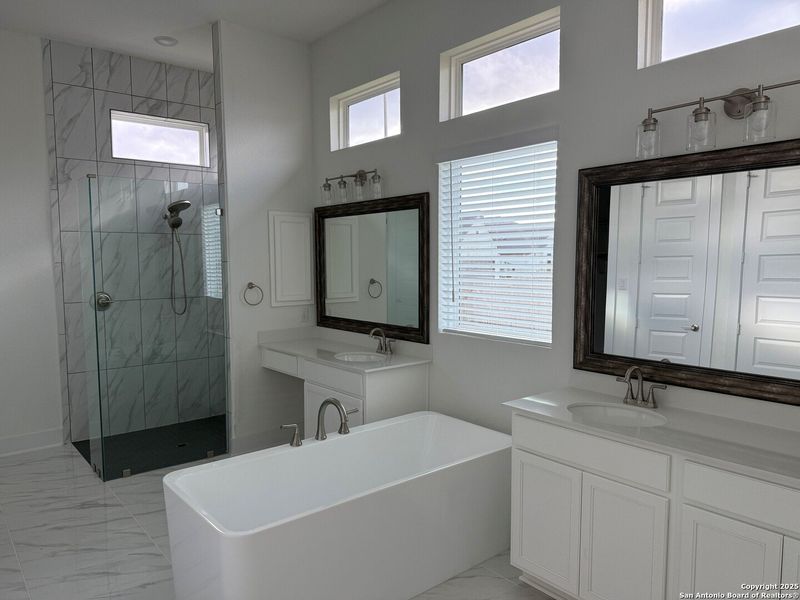 Furnished interior view inside a new home in Mesa Western, Cibolo (Image 11). Furnished interior view inside a new home in Mesa Western, Cibolo (Image 11).