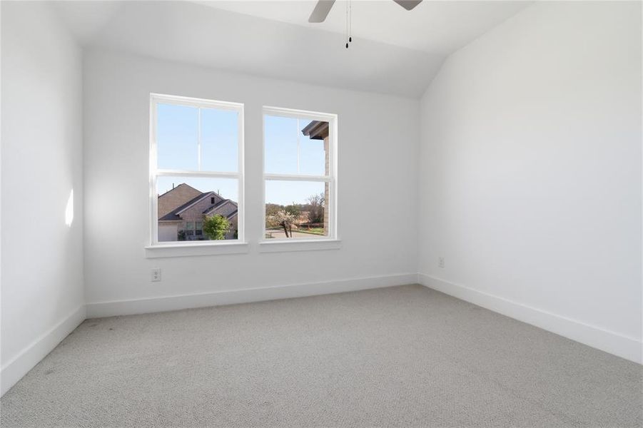 Spacious, unfurnished interior of a new home in , Hickory Creek (Image 23).
