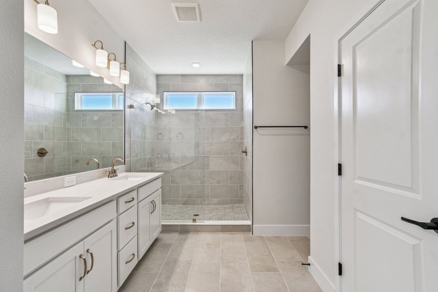 The Sneed - Bathroom The Sneed - Bathroom