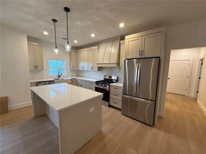 Furnished interior view inside a new home in , Calhoun (Image 5).