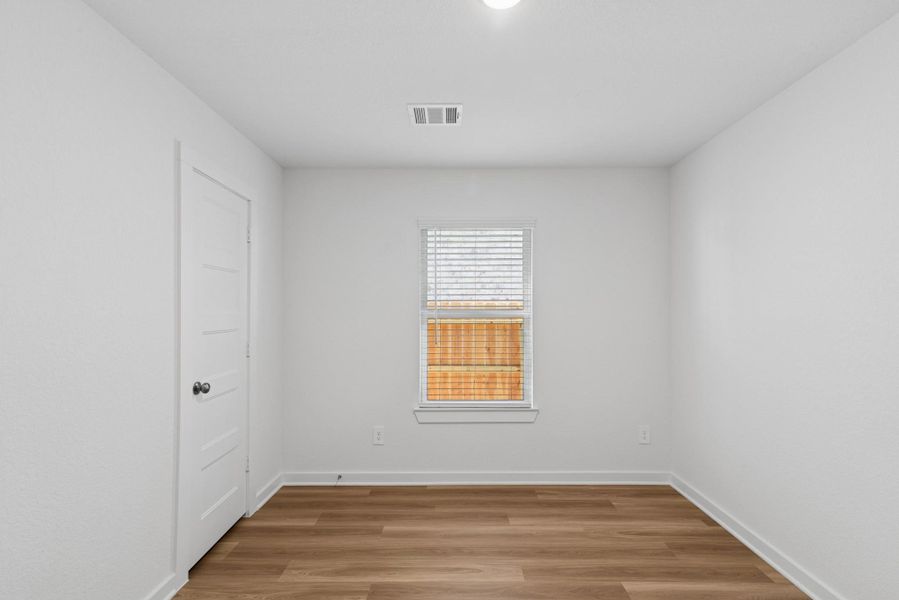 Spacious, unfurnished interior of a new home in Wildrye, Waller (Image 22).