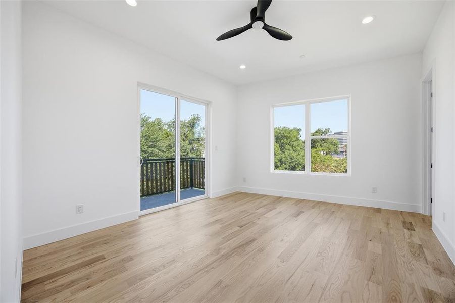 Spacious, unfurnished interior of a new home in , Dallas (Image 32).