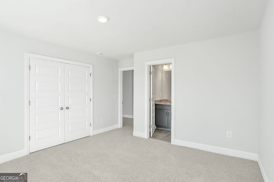 Spacious, unfurnished interior of a new home in Harley Farms South, Bonaire (Image 24).