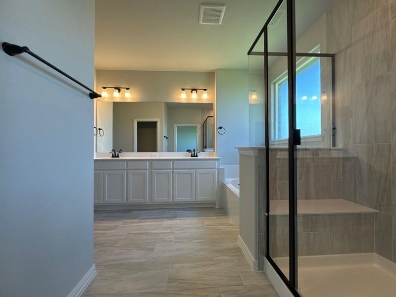 Furnished interior view inside a new home in Cedar Ridge Estates, Anna (Image 9).