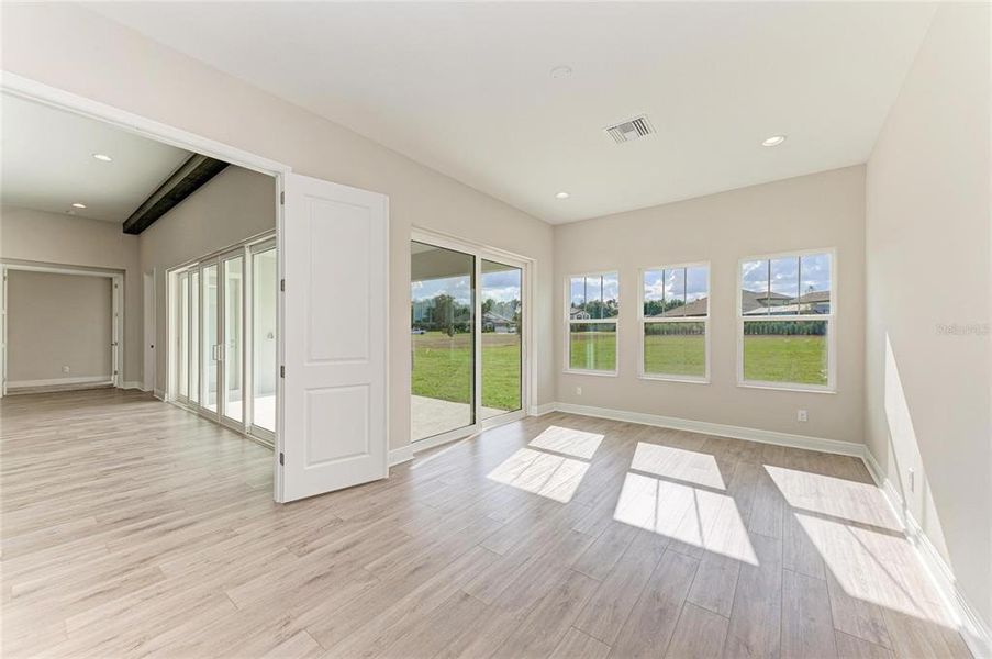Spacious, unfurnished interior of a new home in Creek Ridge Preserve, Lithia (Image 20).
