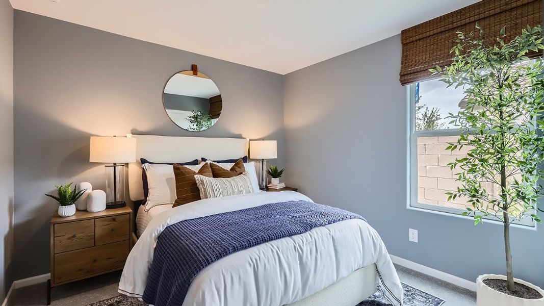 2566 Lily Bed2 1of2 F1