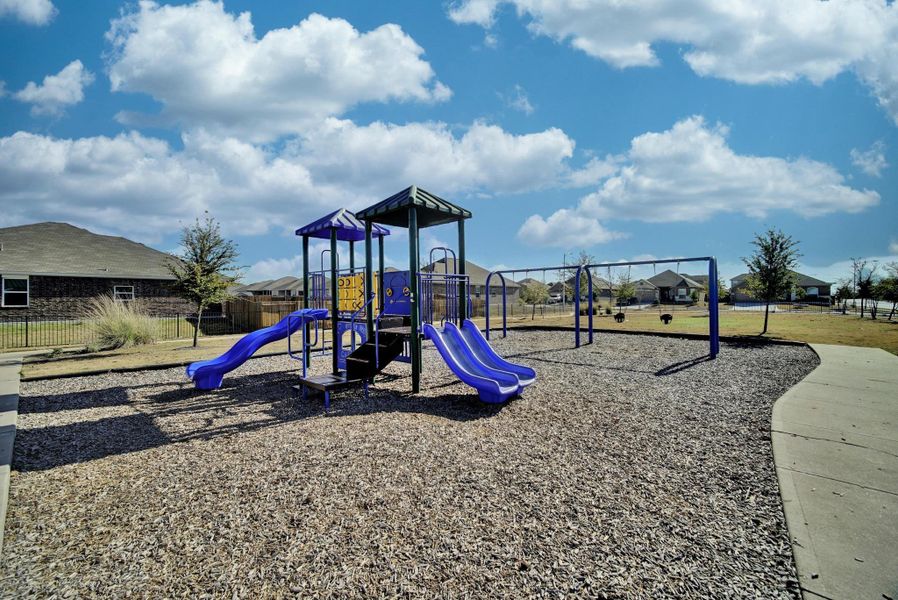 Community amenities in Seasons at Carillon, Manor (Image 36).