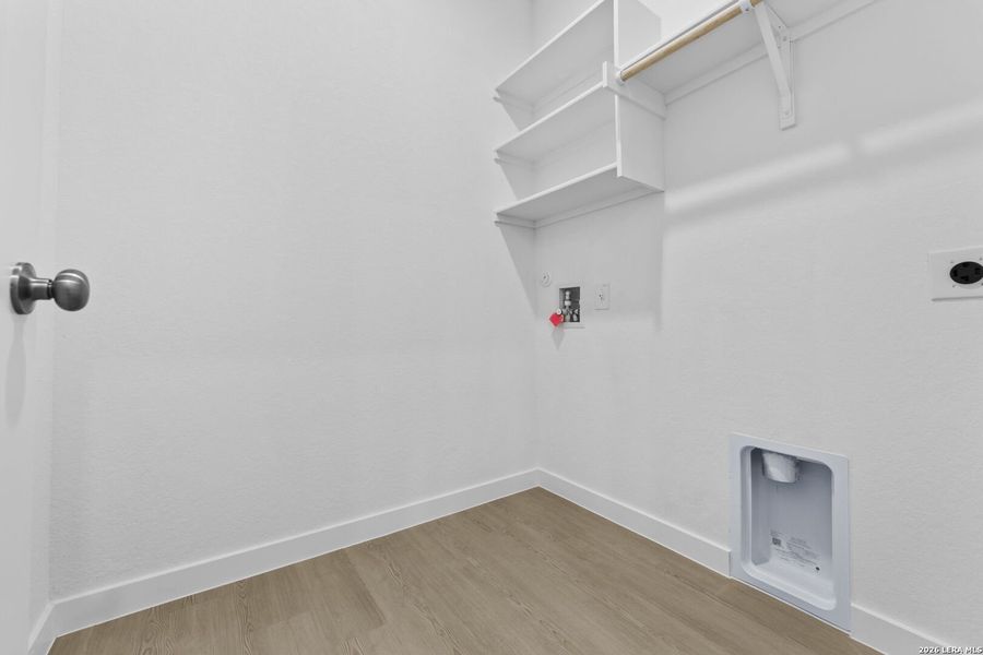 Spacious, unfurnished interior of a new home in Legacy Point, Von Ormy (Image 11).