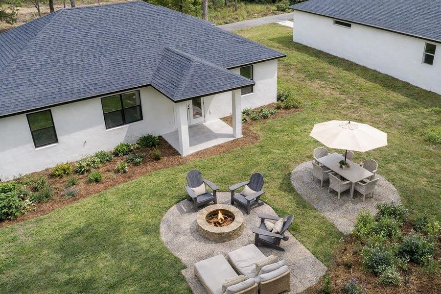 Exterior details and patio area of a home in , Ocala (Image 24).