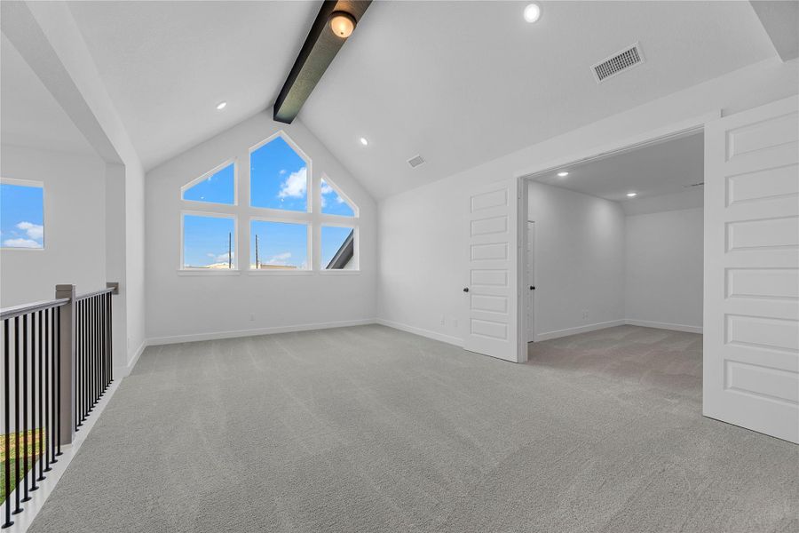 Representative image. Features, selections and colors may vary.