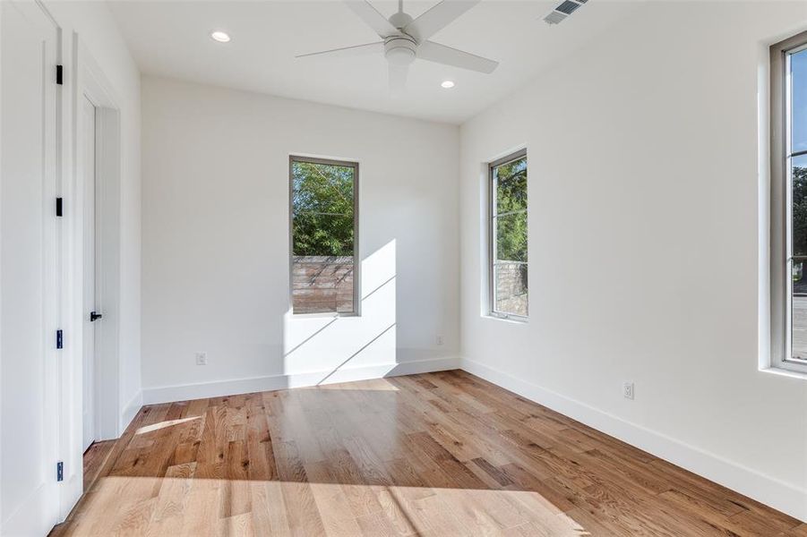 Spacious, unfurnished interior of a new home in , Dallas (Image 18). Spacious, unfurnished interior of a new home in , Dallas (Image 18).