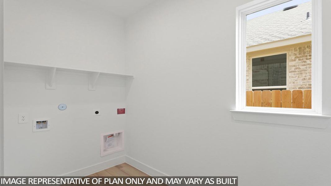 Spacious, unfurnished interior of a new home in Silverthorne, Conroe (Image 14).