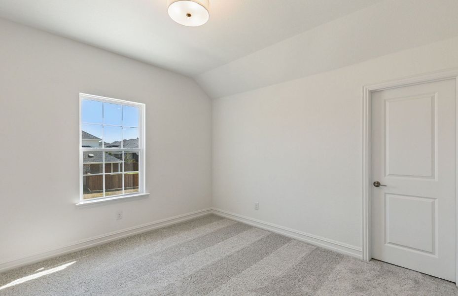 Spacious, unfurnished interior of a new home in Creekview Meadows, Pilot Point (Image 16).