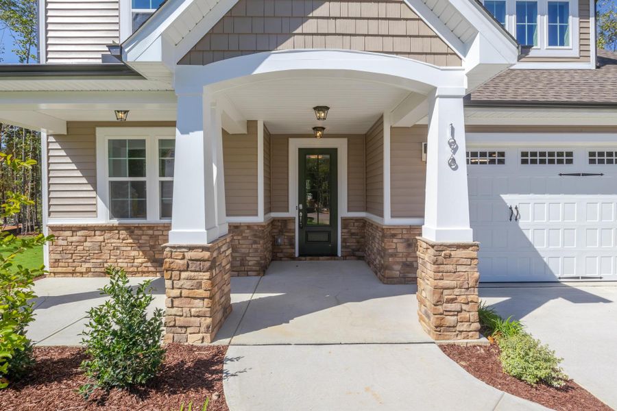 Representative exterior details of a home built from the The Whitley by RobuckHomes in Baylee Ridge, Selma (Image 76).