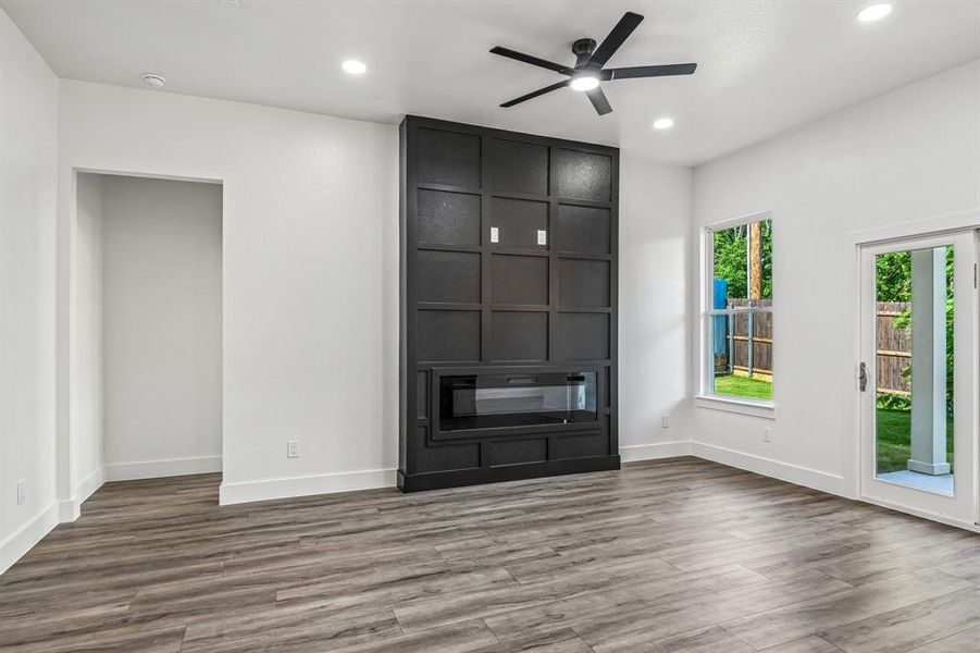 Spacious, unfurnished interior of a new home in , Fort Worth (Image 16).