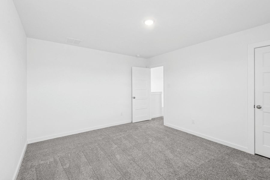 Spacious, unfurnished interior of a new home in Indian Springs, Crosby (Image 18).