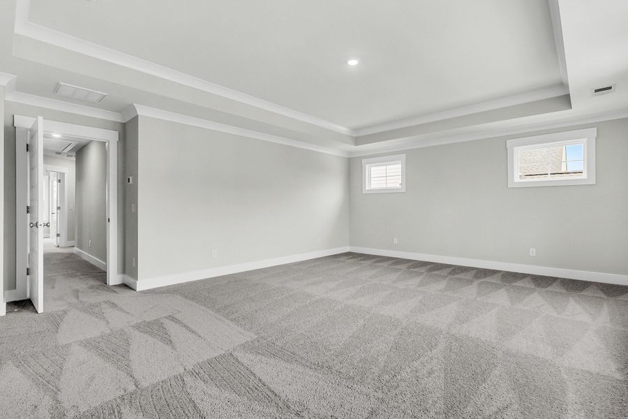 Spacious, unfurnished interior of a new home in Hewing Farms, Summerville (Image 22).