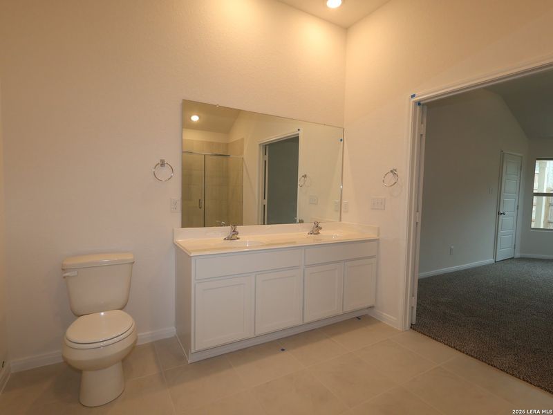 Furnished interior view inside a new home in Greenspoint Heights, Seguin (Image 16).