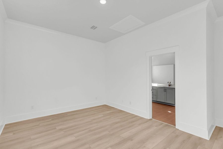 Spacious, unfurnished interior of a new home in Midtown at Nexton, Summerville (Image 19).