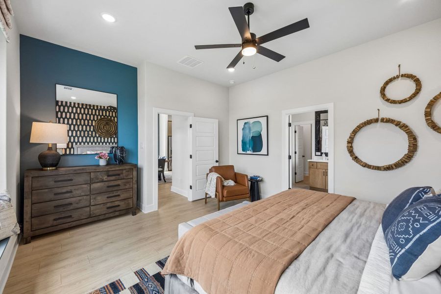 Furnished interior view inside a new home in Las Lomas, Forney (Image 16).