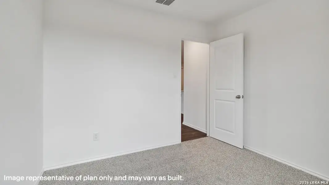 Spacious, unfurnished interior of a new home in Avenida, Converse (Image 22).