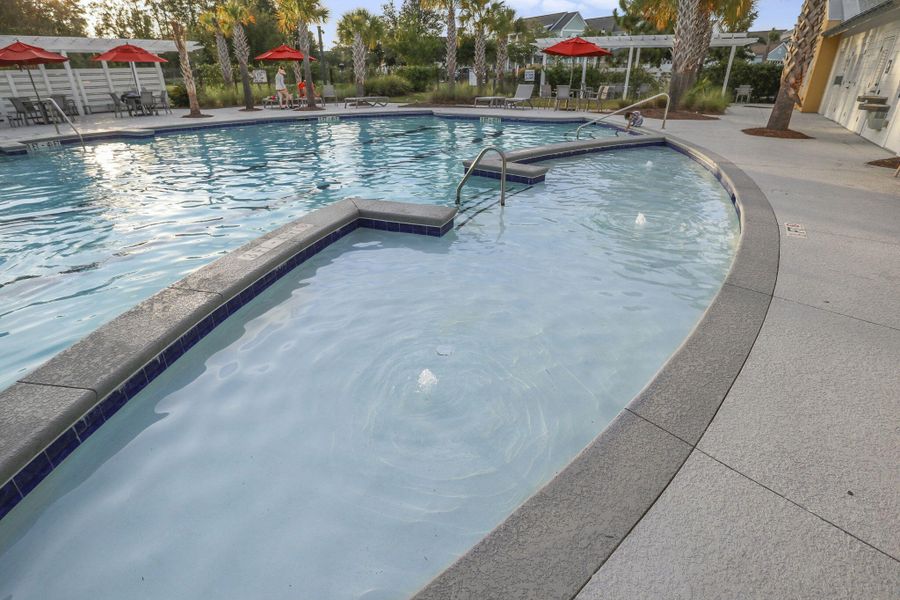 Community amenities in , Summerville (Image 69).